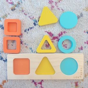 Lovevery puzzle Montessori toy